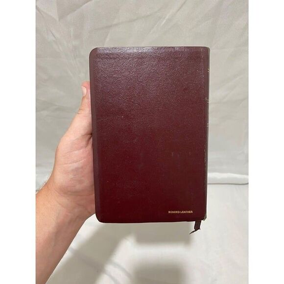 Tyndale Holy Bible New Living Translation Inspirational NLT Softcover Edition - Picture 6 of 10